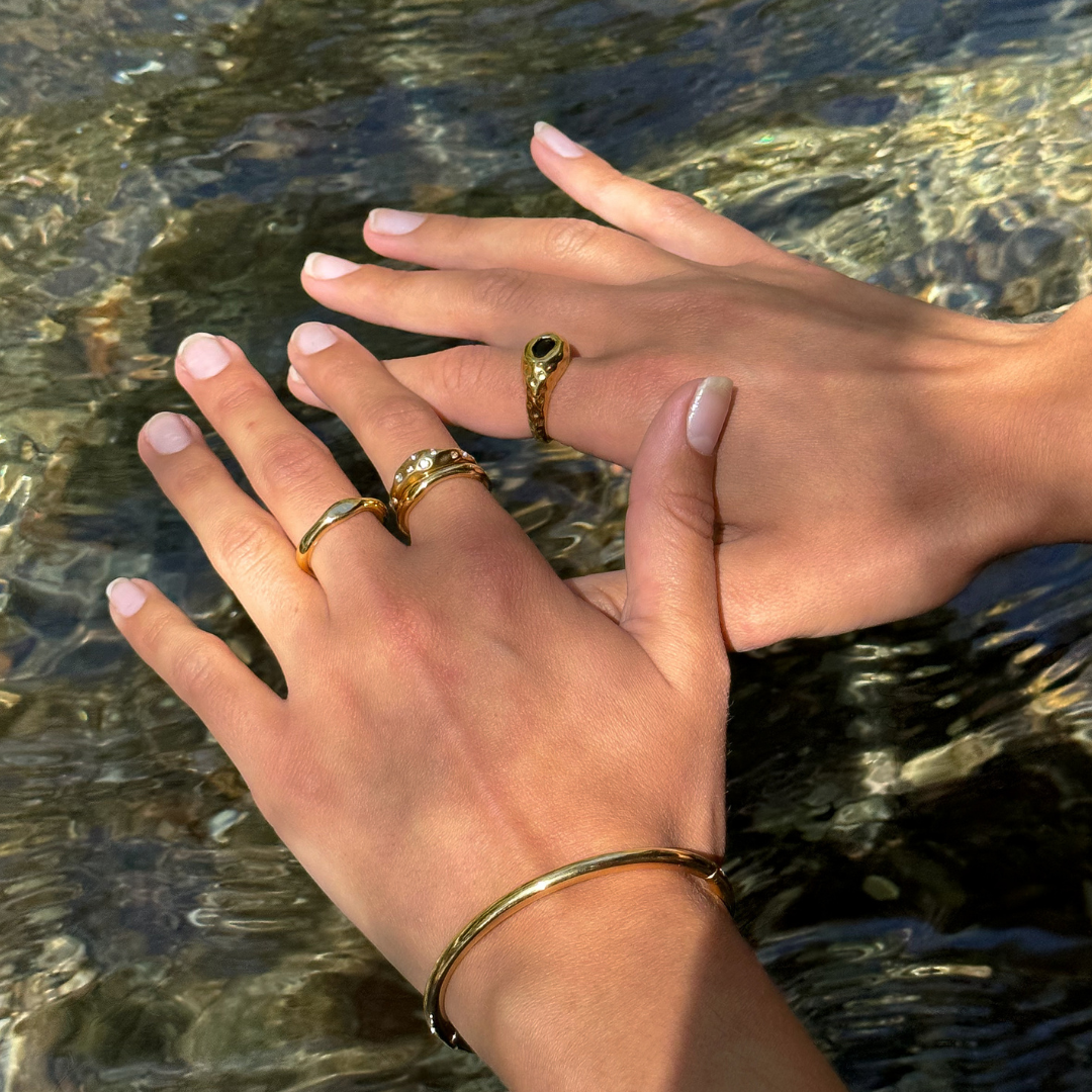 WINNIE RING